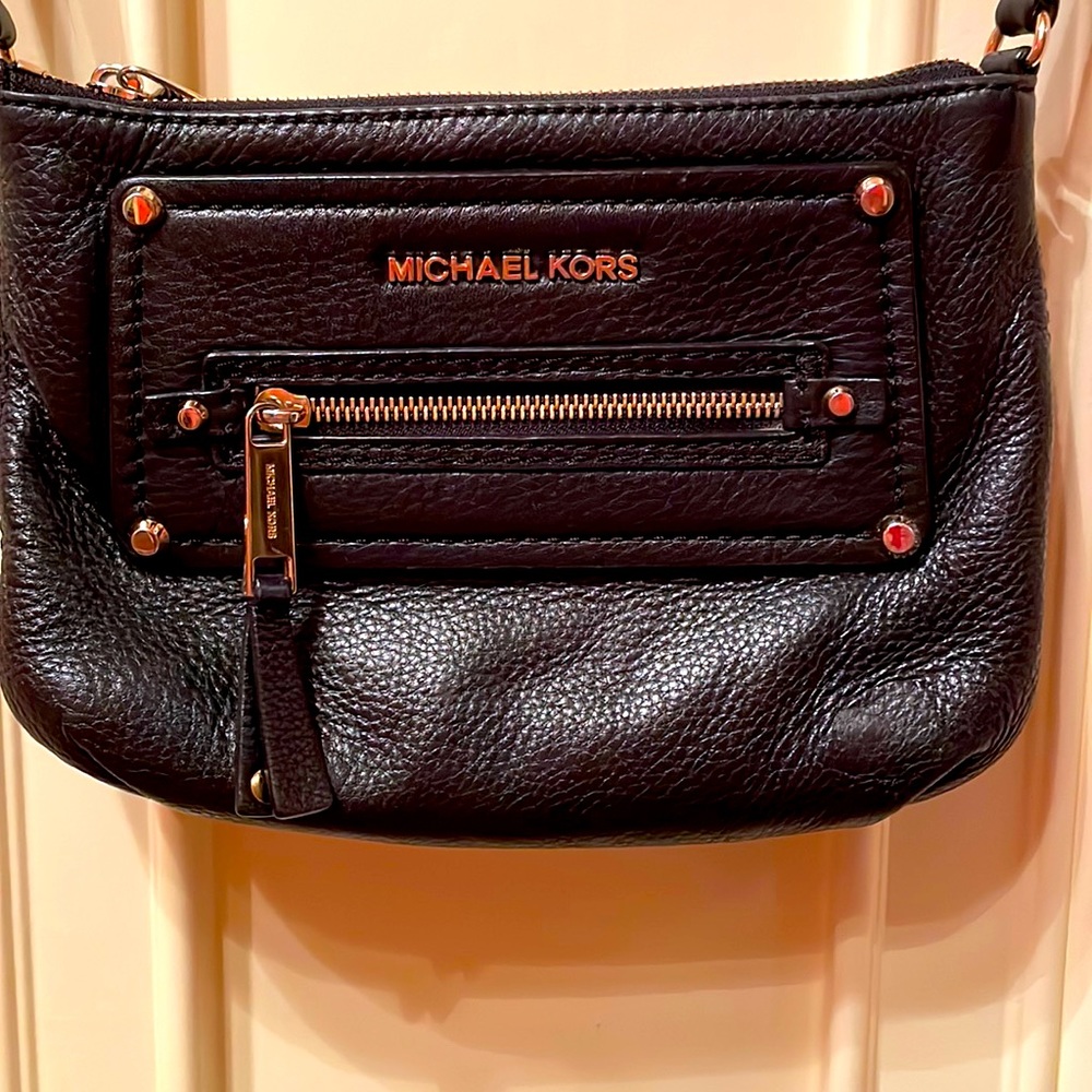 Black leather Michael Kors crossbody purse